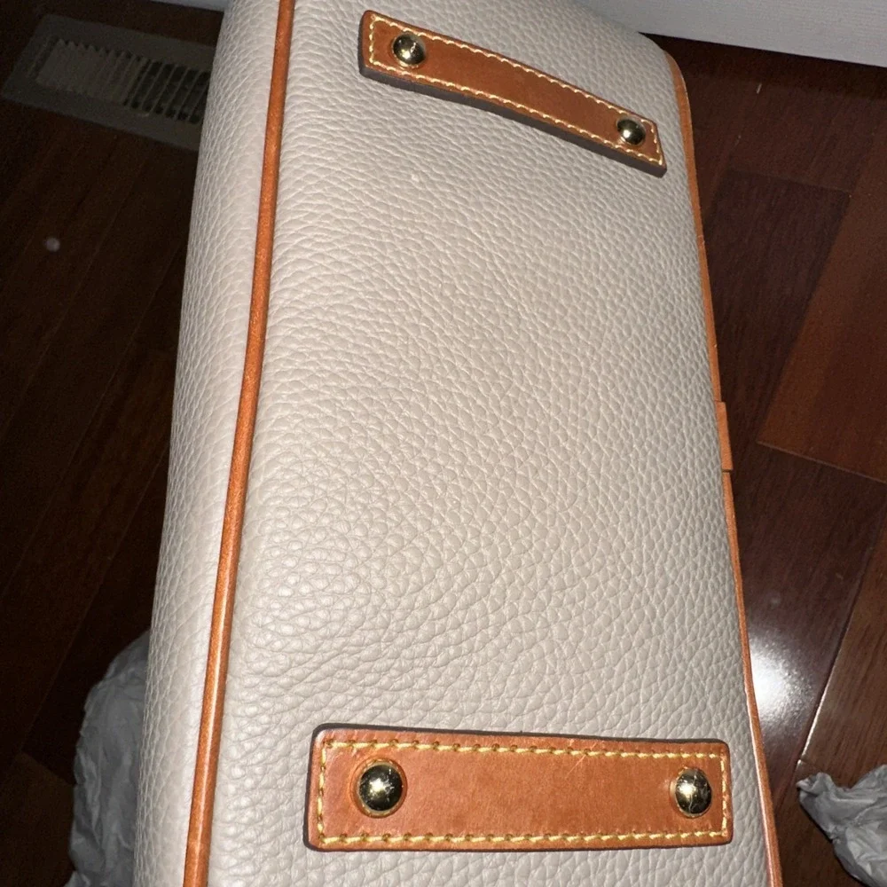 Dooney & Bourke new dooney